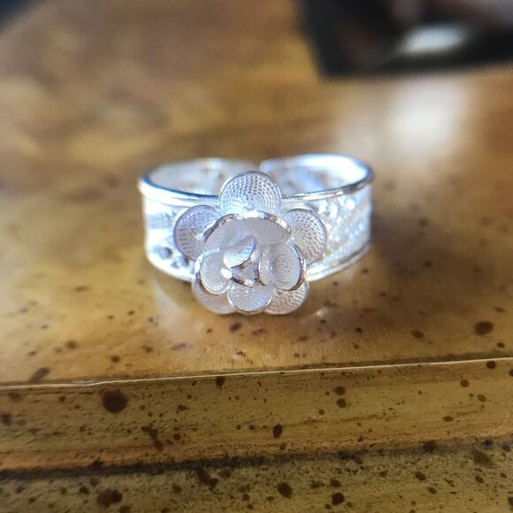 Artistic Sterling Silver Flower Ring Size 10 - Picture 1 of 8